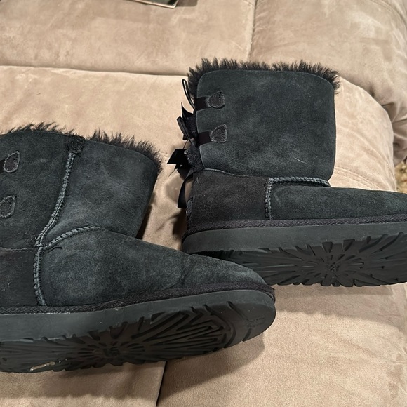UGG Shoes - UGG boots girls size 3